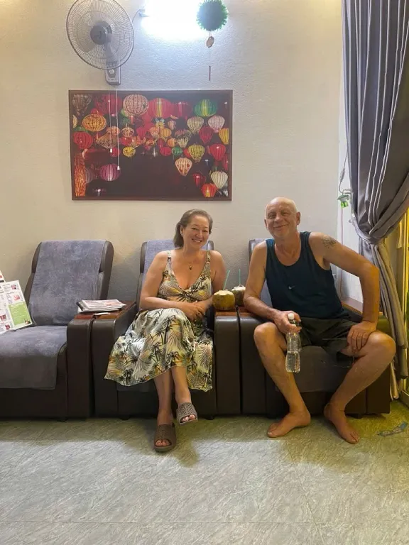 Không gian ấm áp dưới ánh đèn lồng Hội An