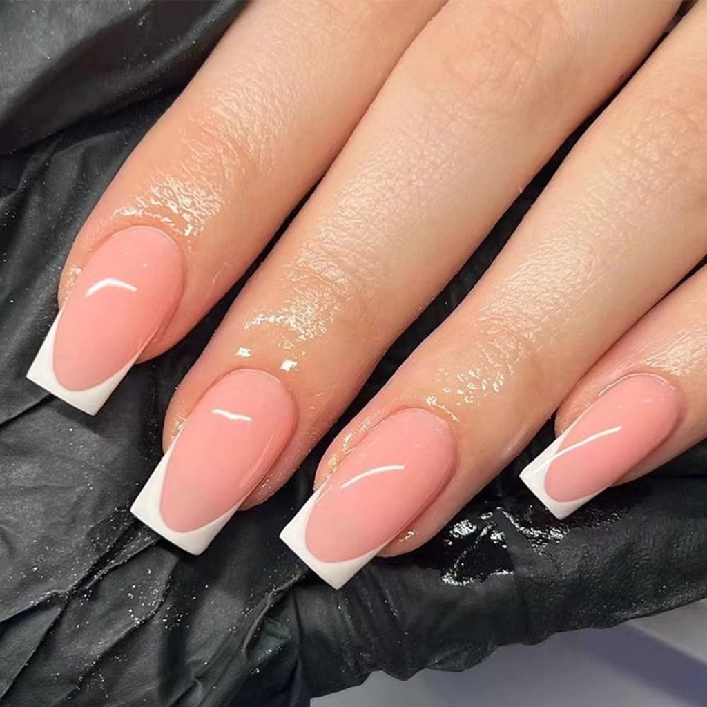 French Tip (Sơn đầu móng kiểu Pháp) - Hội An Lantern Spa