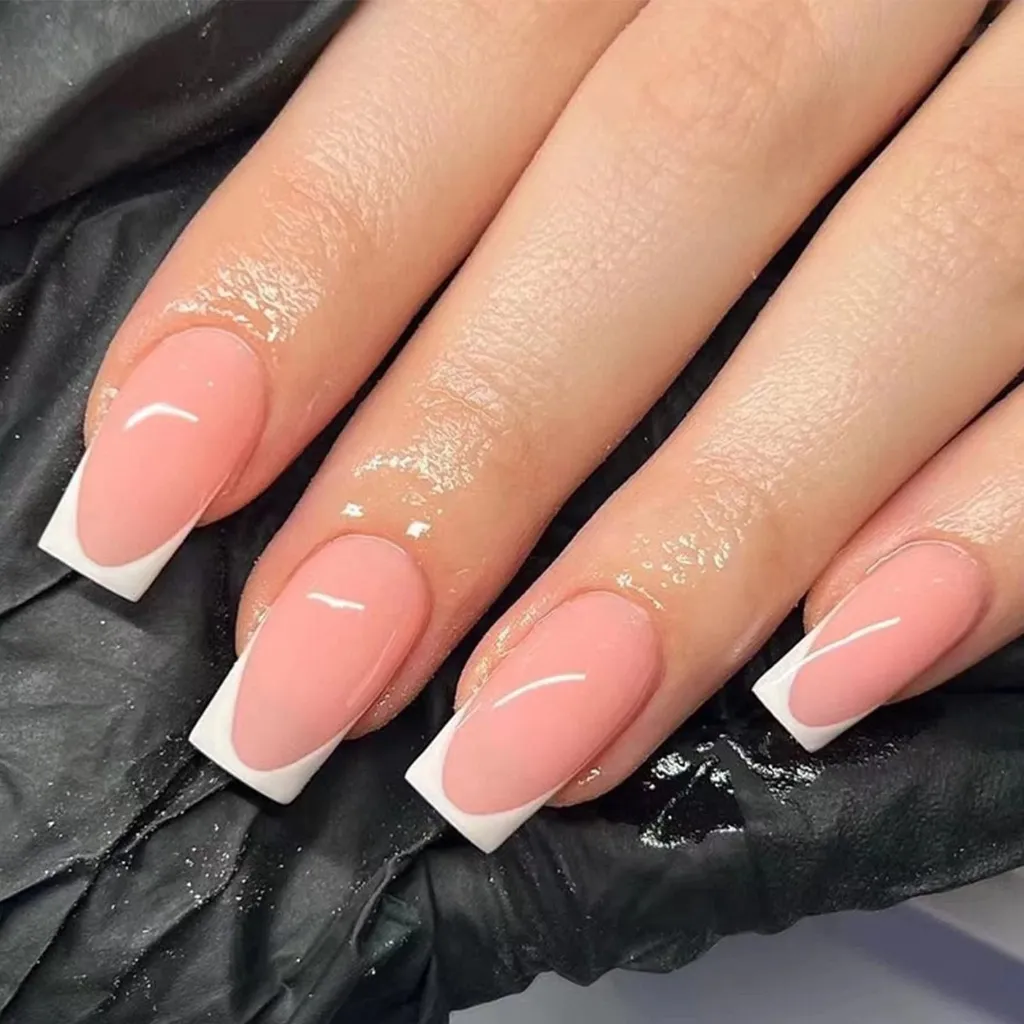 French Tip (Sơn đầu móng kiểu Pháp) - Hội An Lantern Spa