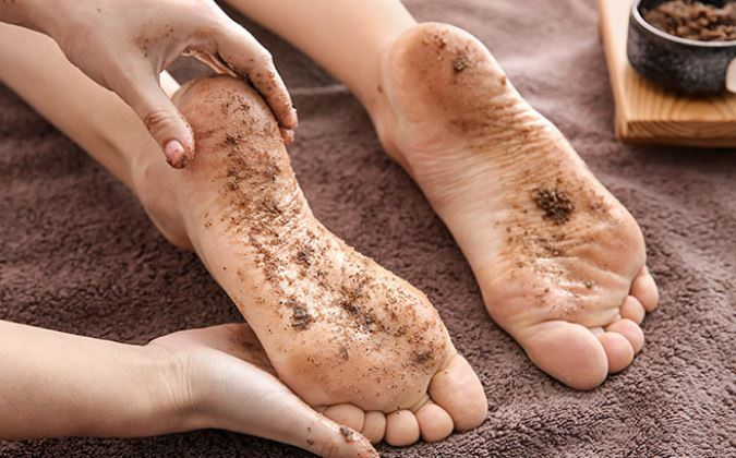 Heel Scrub (Chà gót chân) - Hội An Lantern Spa