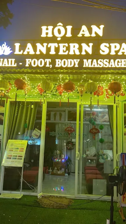Mặt tiền ấm cúng Hội An Lantern Spa & Nail
