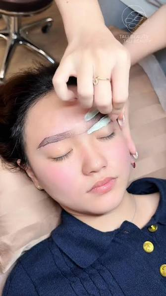 Eyebrows Waxing (Wax chân mày) - Hội An Lantern Spa
